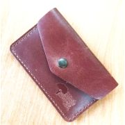 Картхолдер из натуральной кожи коричневый 100х70мм на кнопке