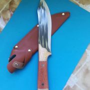 Нож туристический